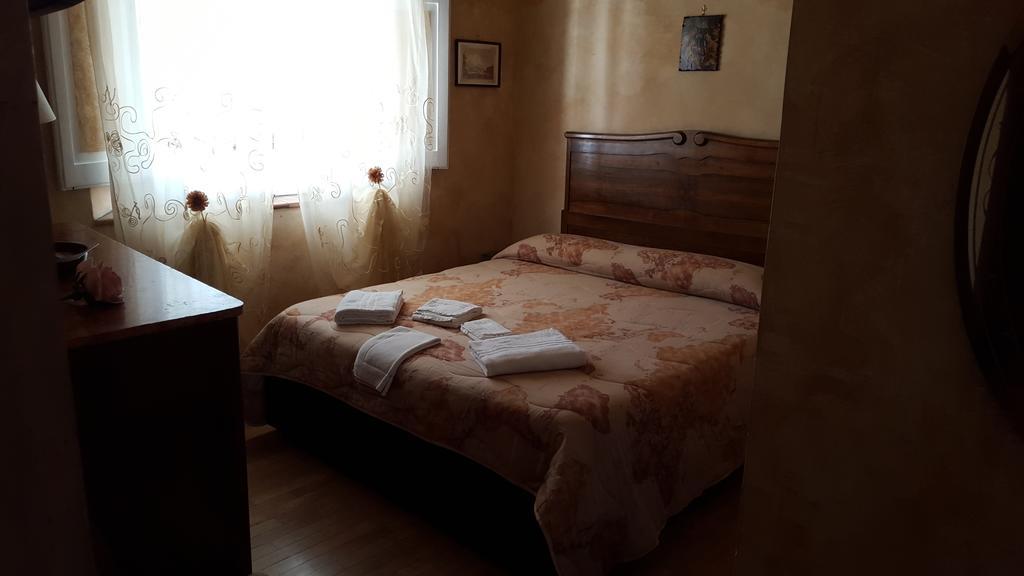 B&B Carolina Plebiscito R. Napoli Eksteriør bilde