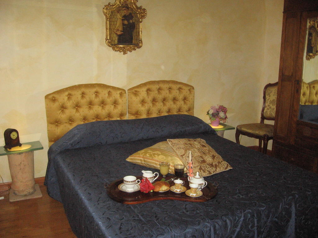 B&B Carolina Plebiscito R. Napoli Rom bilde